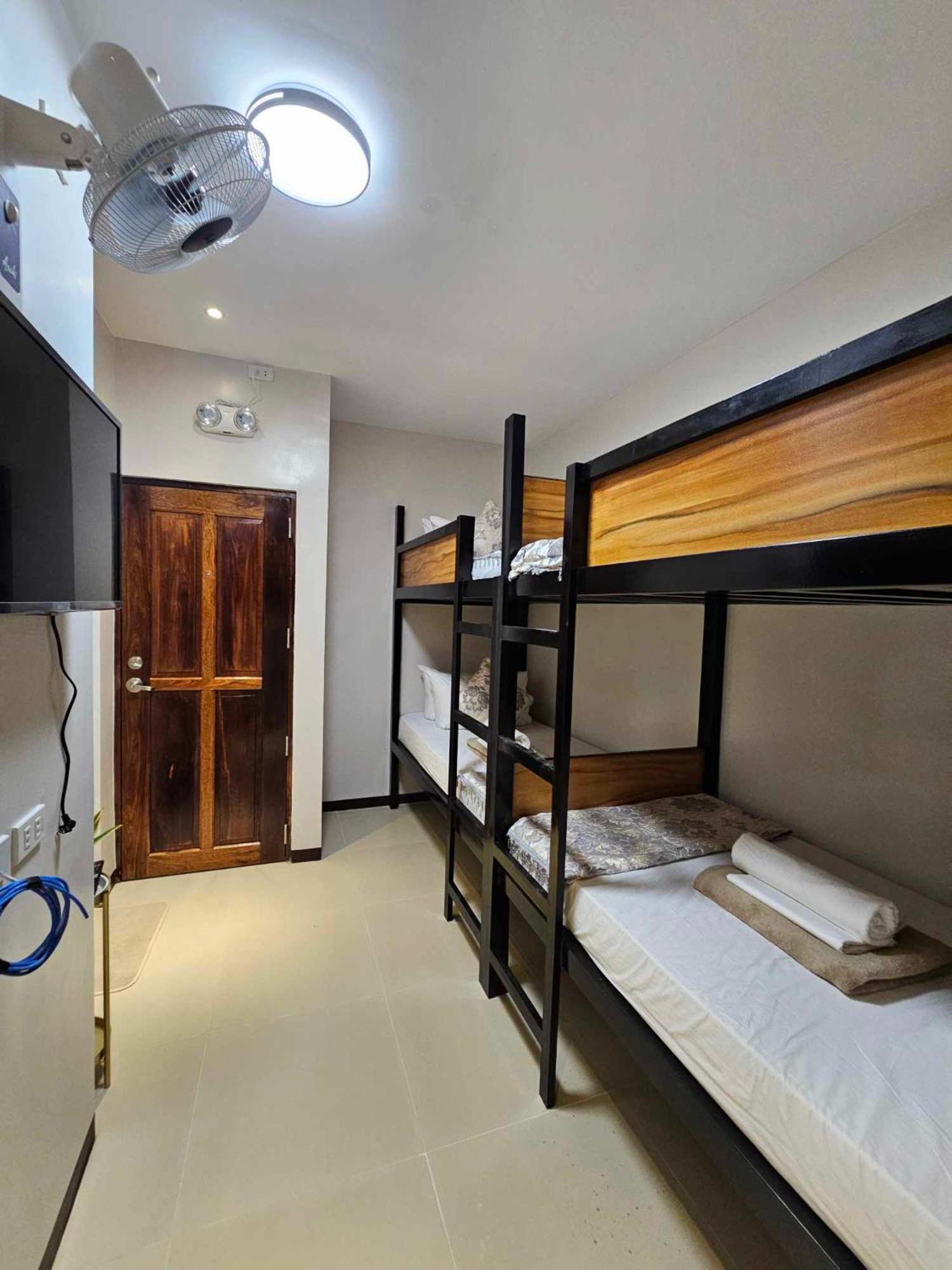 Jaijai'S Backpackers Inn Корон Экстерьер фото